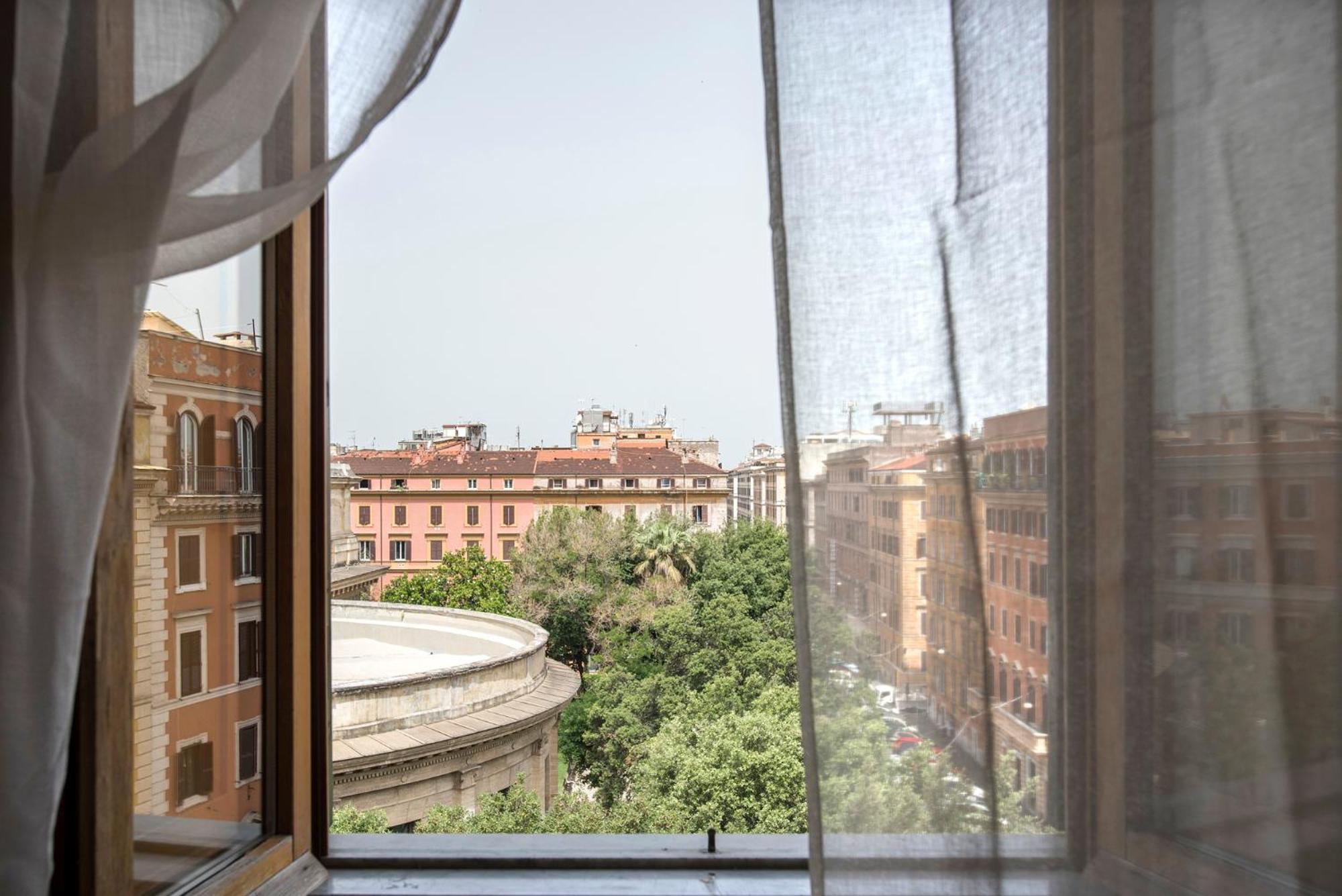 Paramount Penthouse Apartment Rome